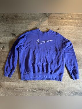 Small Nike Dri Fit Purple Long Sleeve Crew Neck Pullover Sweater